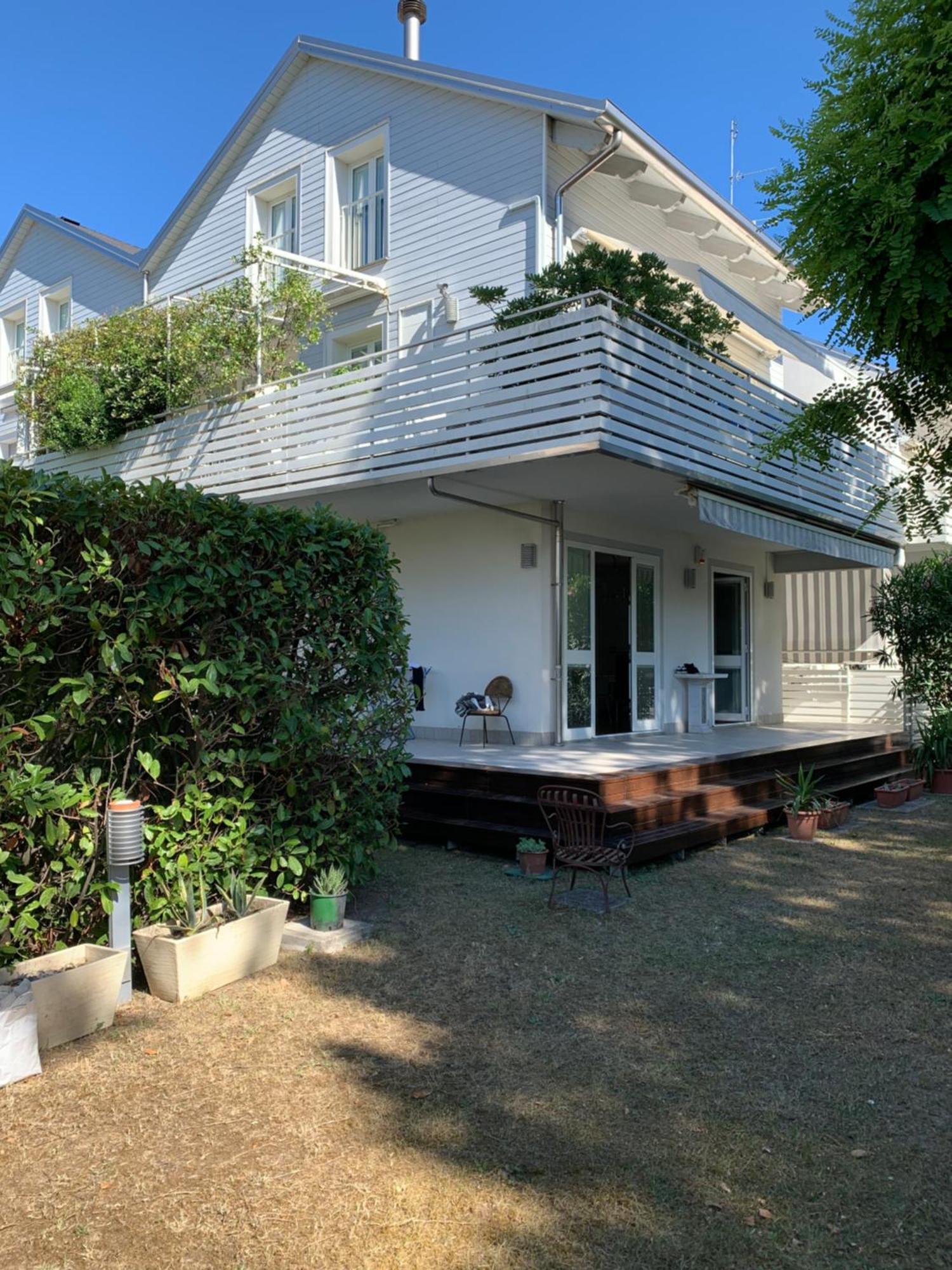 Casa Con Giardino Villa Cervia Exterior photo